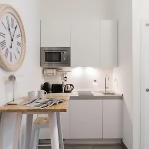 Italianway - Atto Vannucci 15 B , Milano Italia
